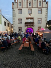 Abendstimmung vor dem Rathaus 23